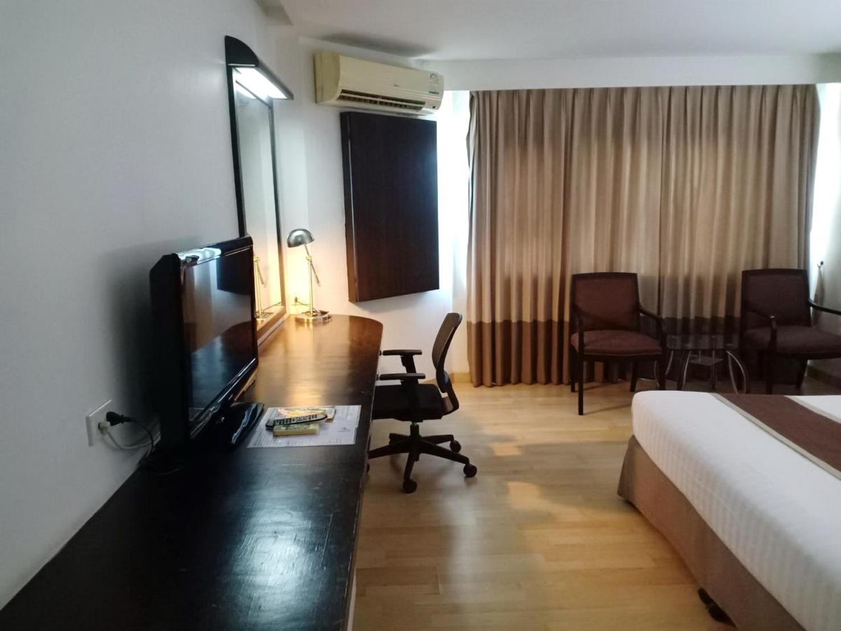 V Verve Service Apartment Hotel Chachoengsao Exterior foto