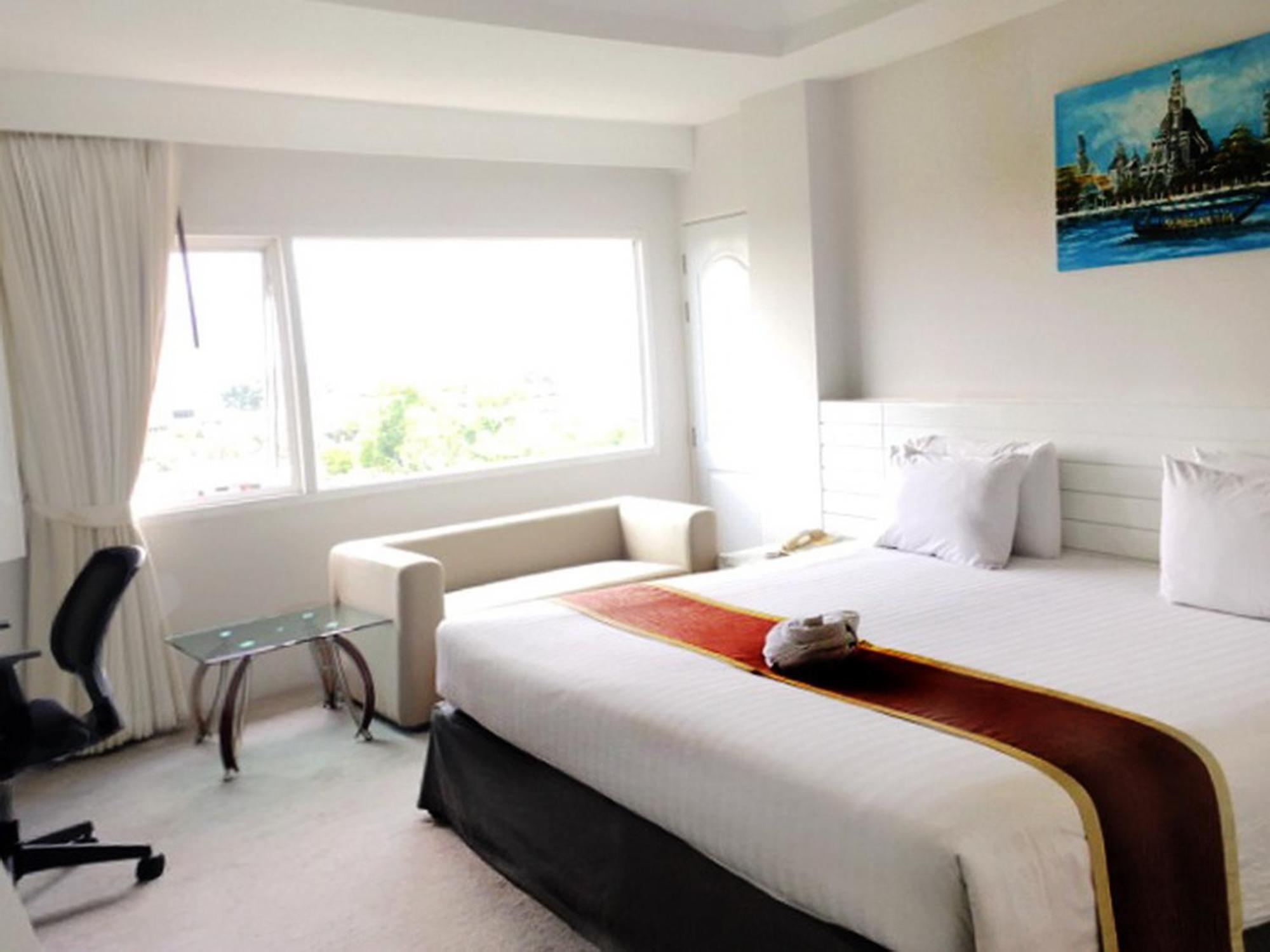 V Verve Service Apartment Hotel Chachoengsao Zimmer foto